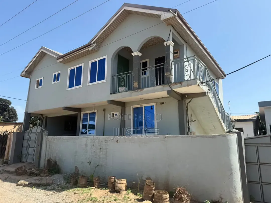 3bdrm Apartment in Westhills Mall Area for rent in West Hills Mall Area