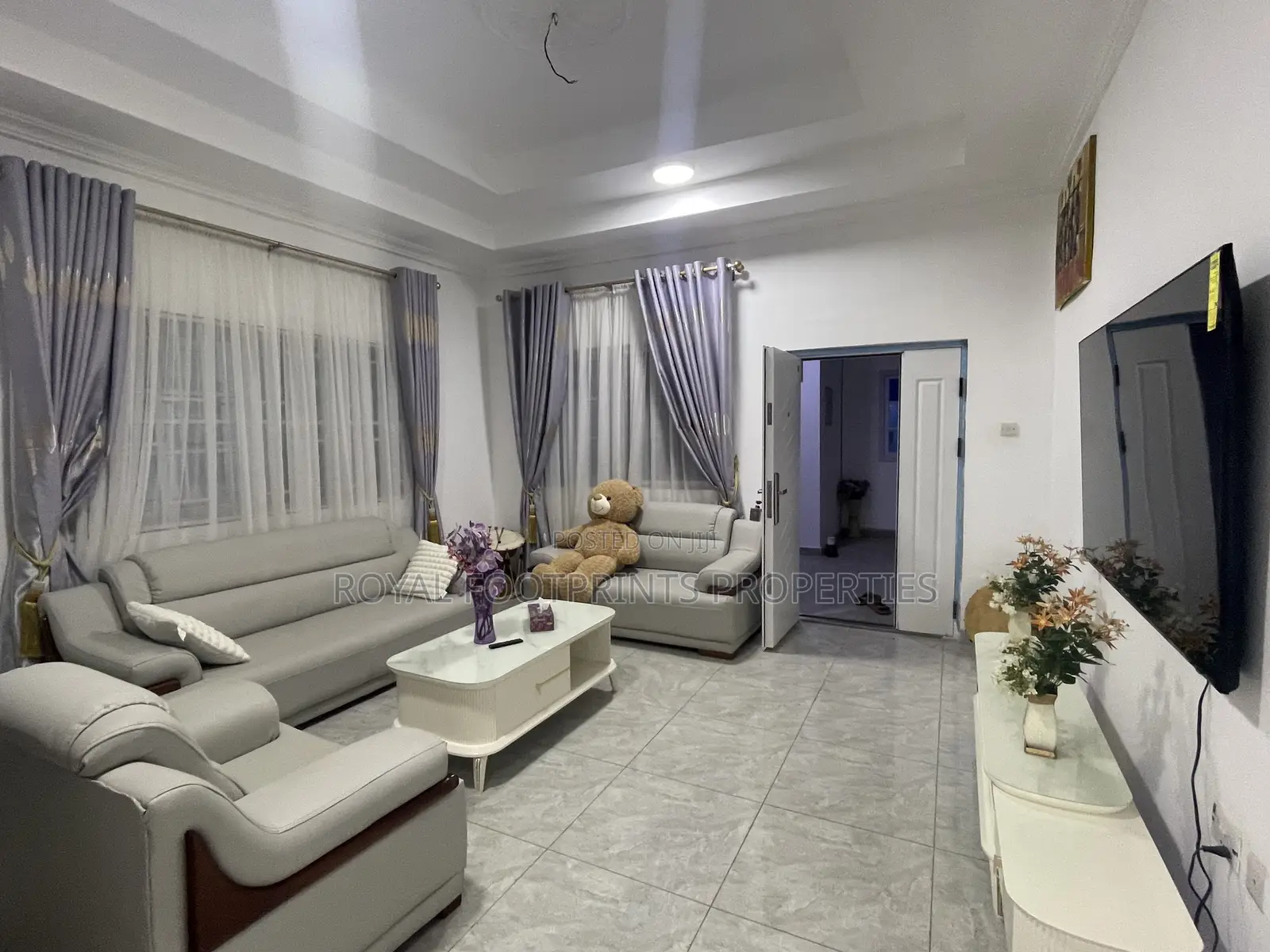 3bedrooms Fully Furnished in Oyarifa