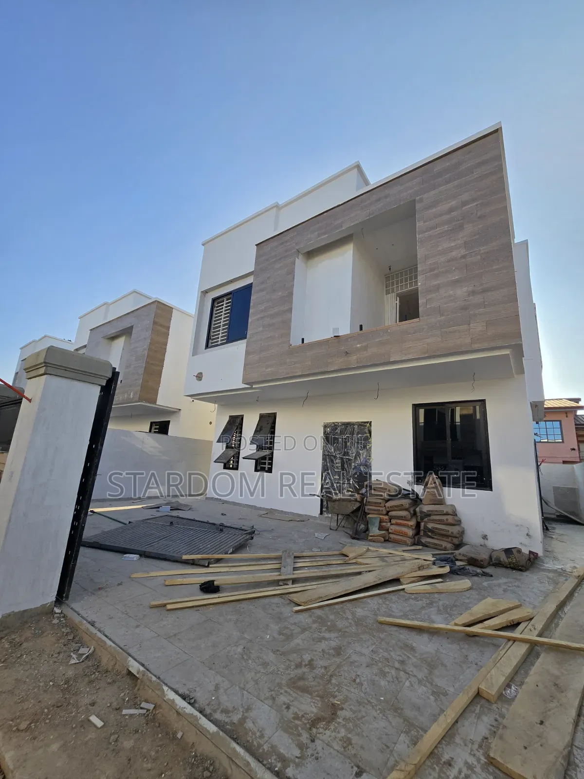 3bdrm Duplex in Spintex Road, Baatsona Total for sale in Baatsona Total