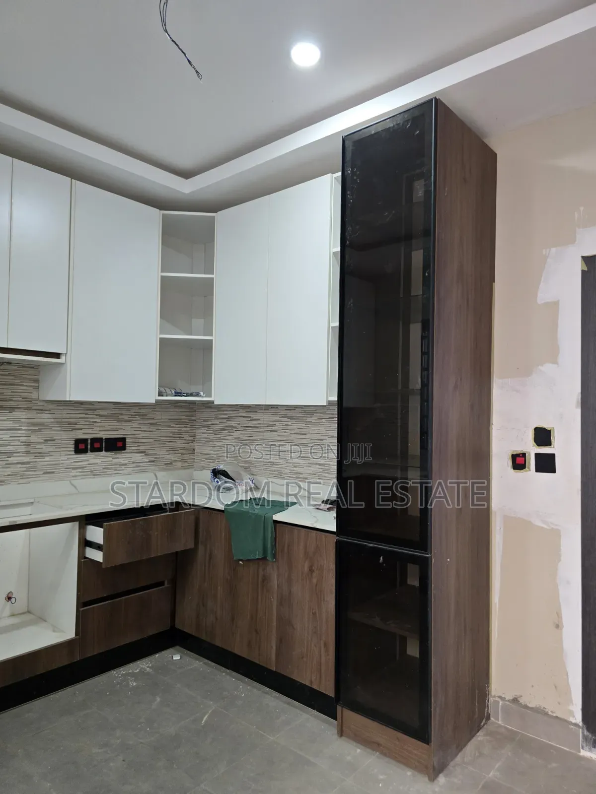 3bdrm Duplex in Spintex Road, Baatsona Total for sale in Baatsona Total