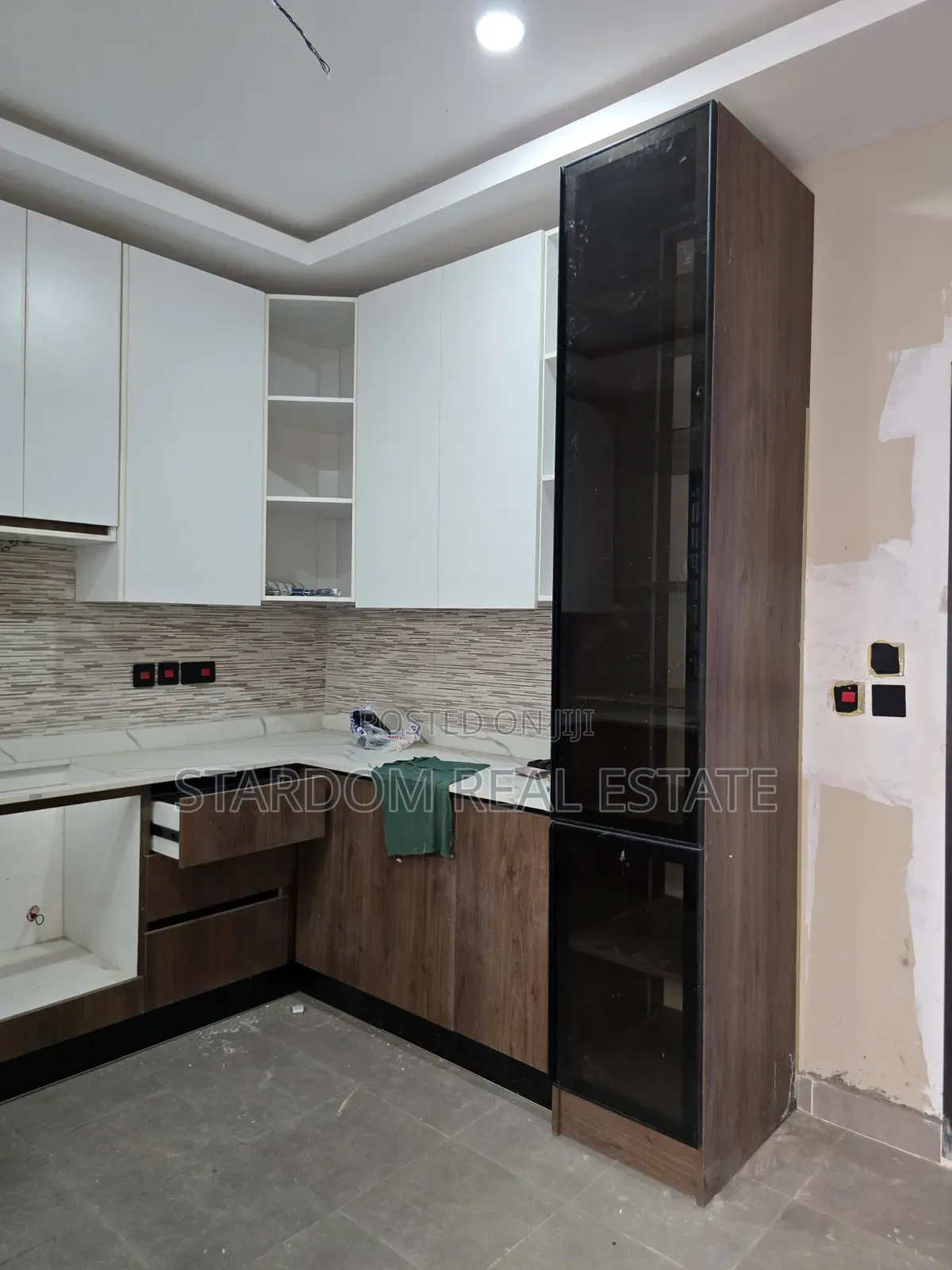 3bdrm Duplex in Spintex Road, Baatsona Total for sale in Baatsona Total