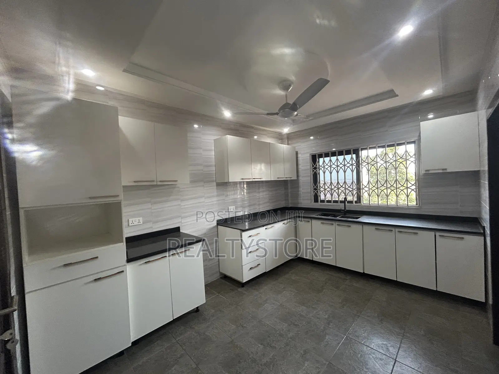 3bdrm Apartment in Kwabenya Hills, Accra Metropolitan for rent in Accra Metropolitan