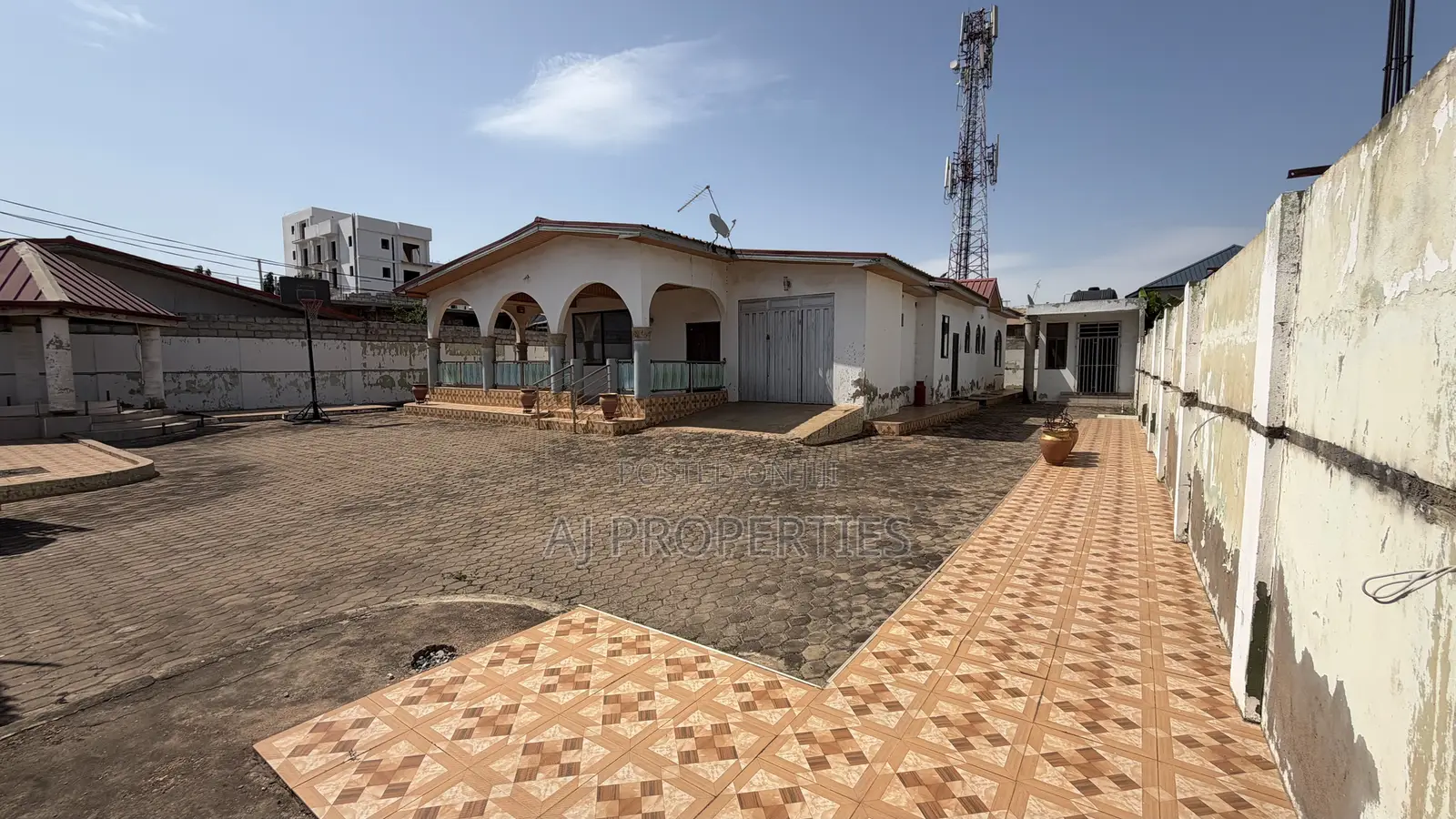 4bdrm House in Aj Properties, Spintex for sale in Spintex