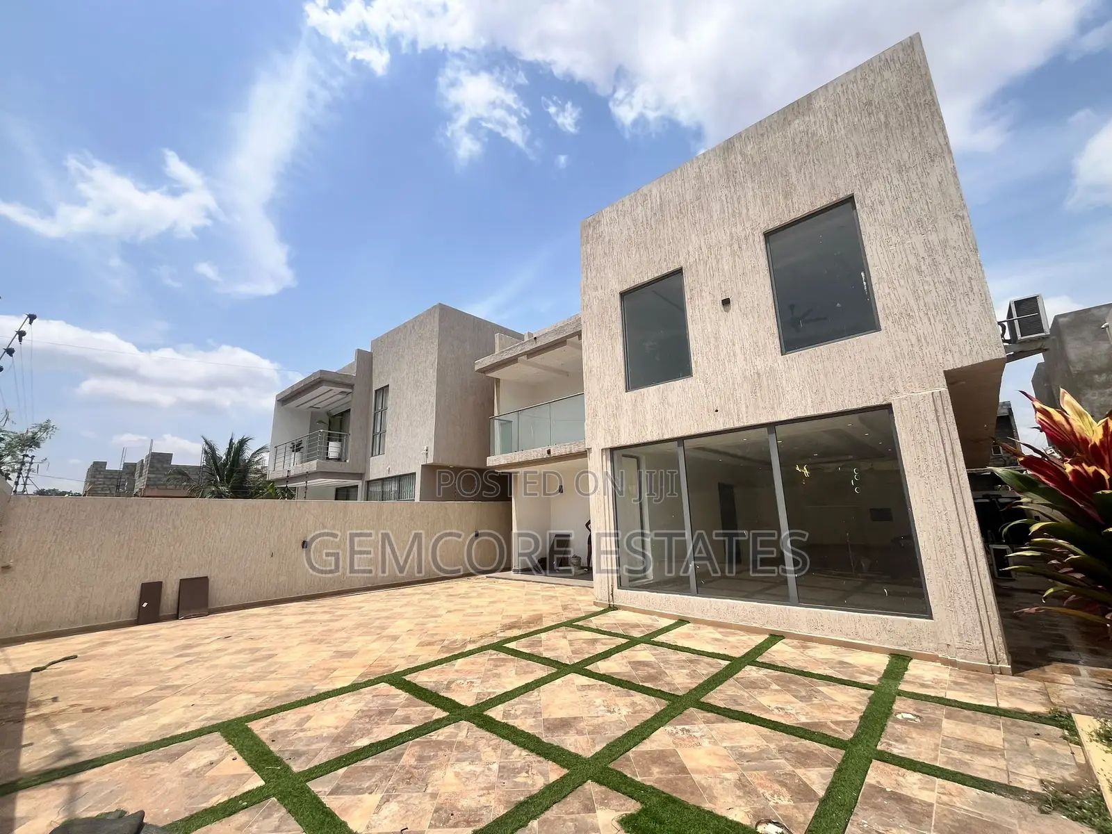 4bdrm House in Ars, East Legon for sale in East Legon