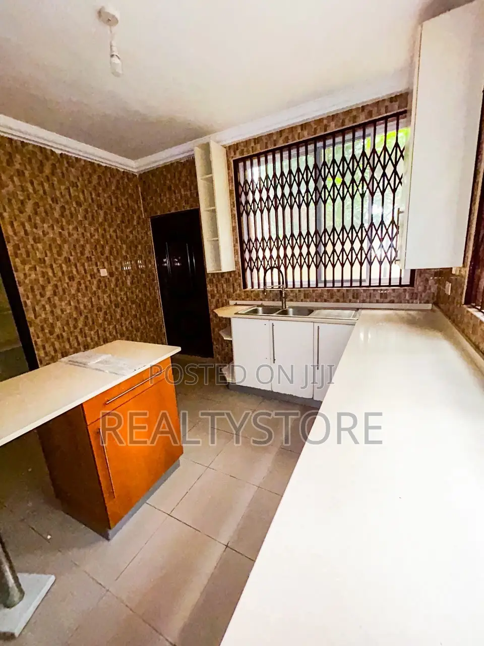3bdrm Duplex in Abokobi, Accra Metropolitan for sale in Accra Metropolitan