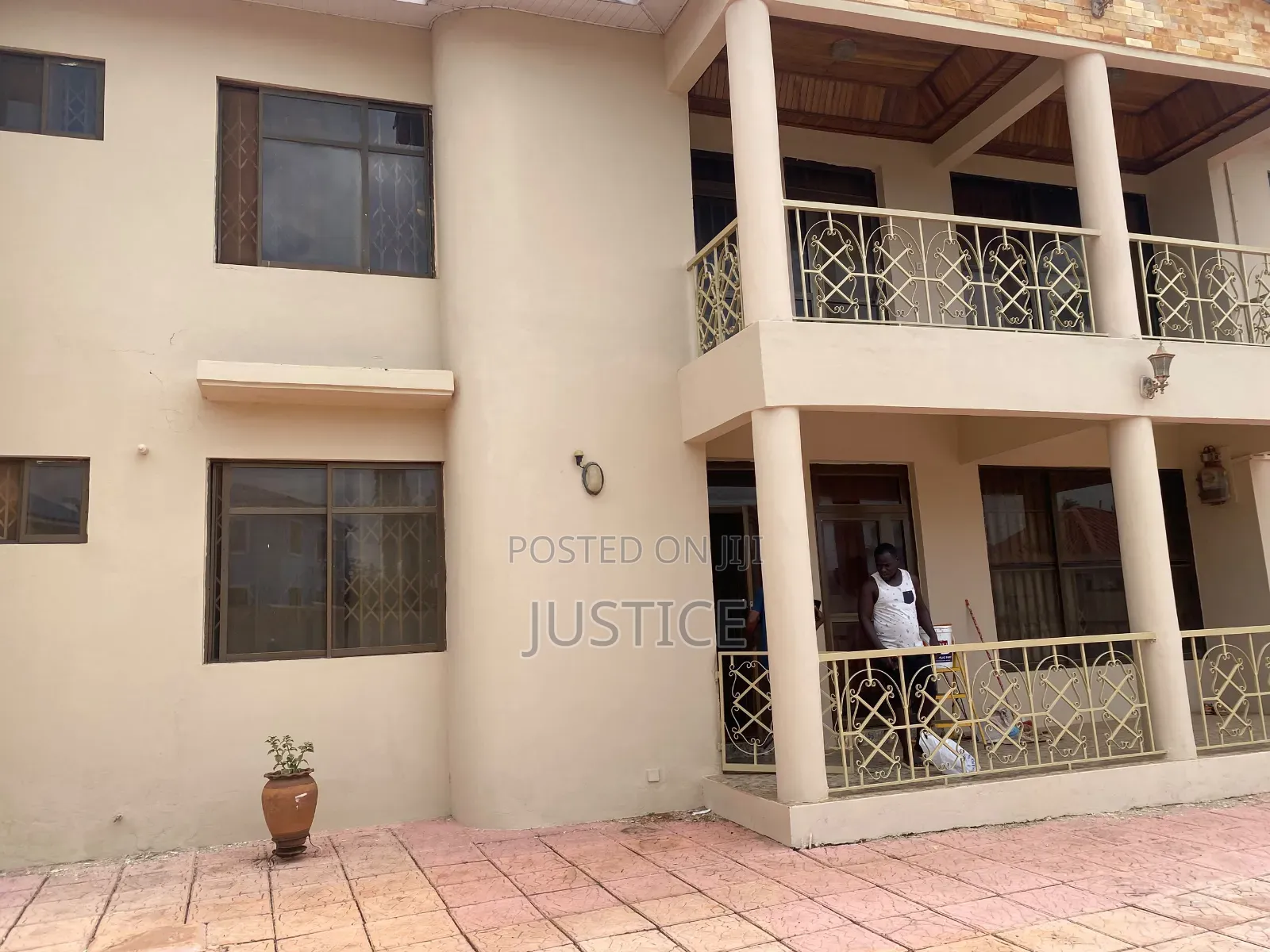 8bdrm House in Ankonam Oyarifa, Owusu Ansah for sale in Owusu Ansah