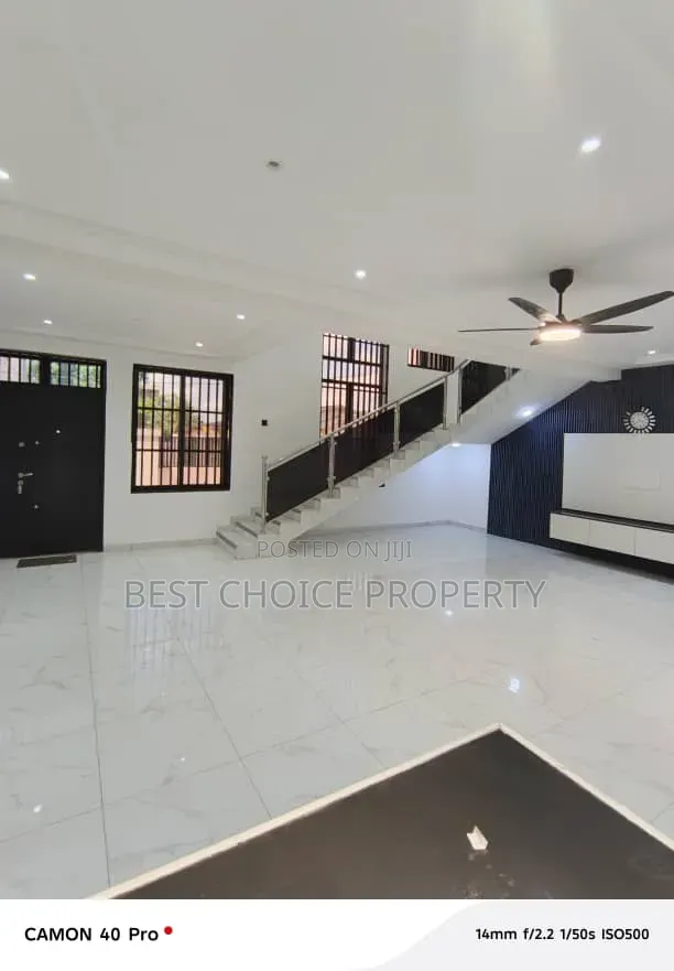 4bdrm House in Adenta, Container, A&C Mall Area for sale in A&C Mall Area