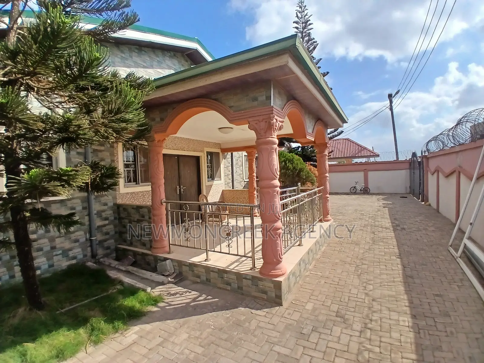 4bdrm Bungalow in Oyibi Sasabi, Sasaabi for sale in Sasaabi