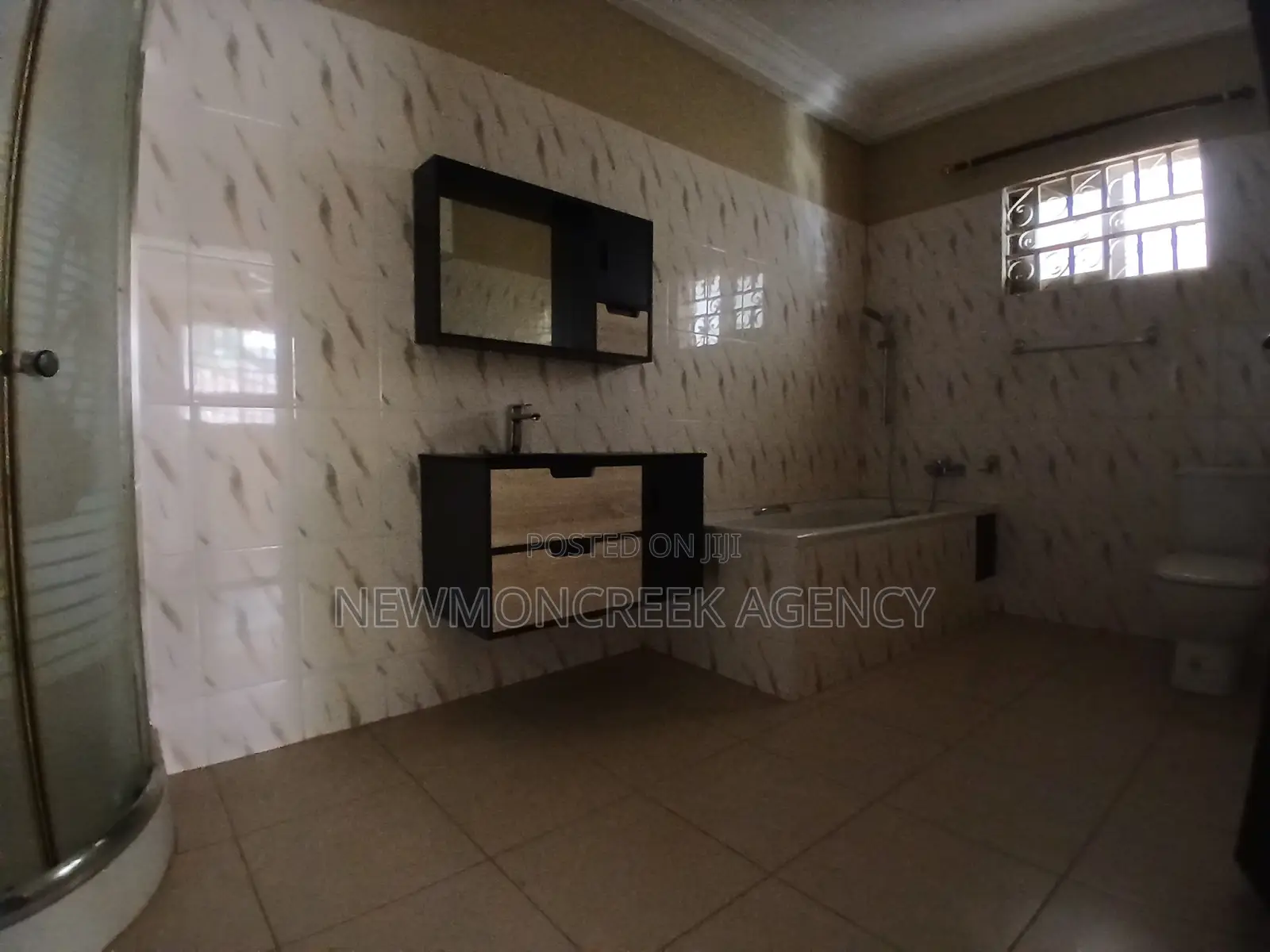 4bdrm Bungalow in Oyibi Sasabi, Sasaabi for sale in Sasaabi
