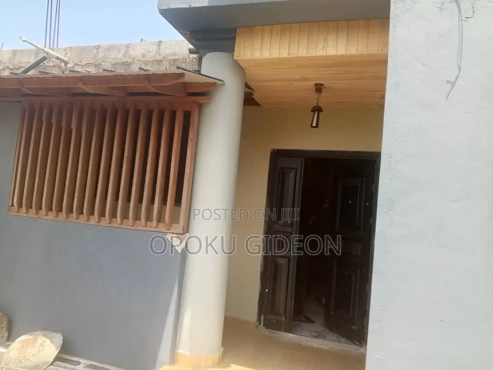 1bdrm Room & Parlour in Canada, Olebu for rent in Olebu