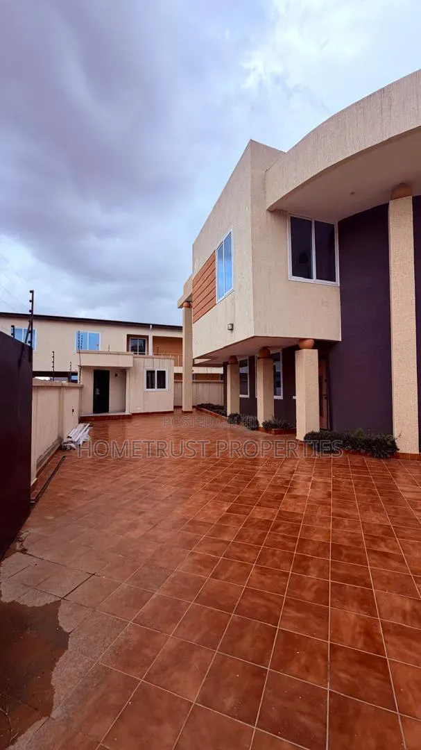 4bdrm Duplex in Ablekuma Ga Odumase, Pentecost for rent in Pentecost