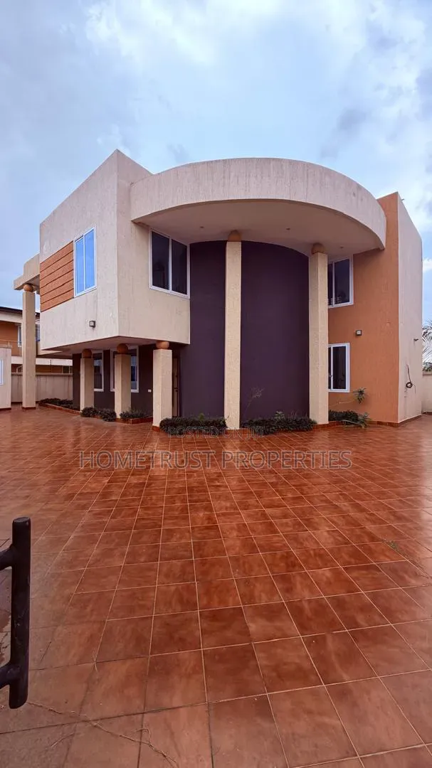 4bdrm Duplex in Ablekuma Ga Odumase, Pentecost for rent in Pentecost