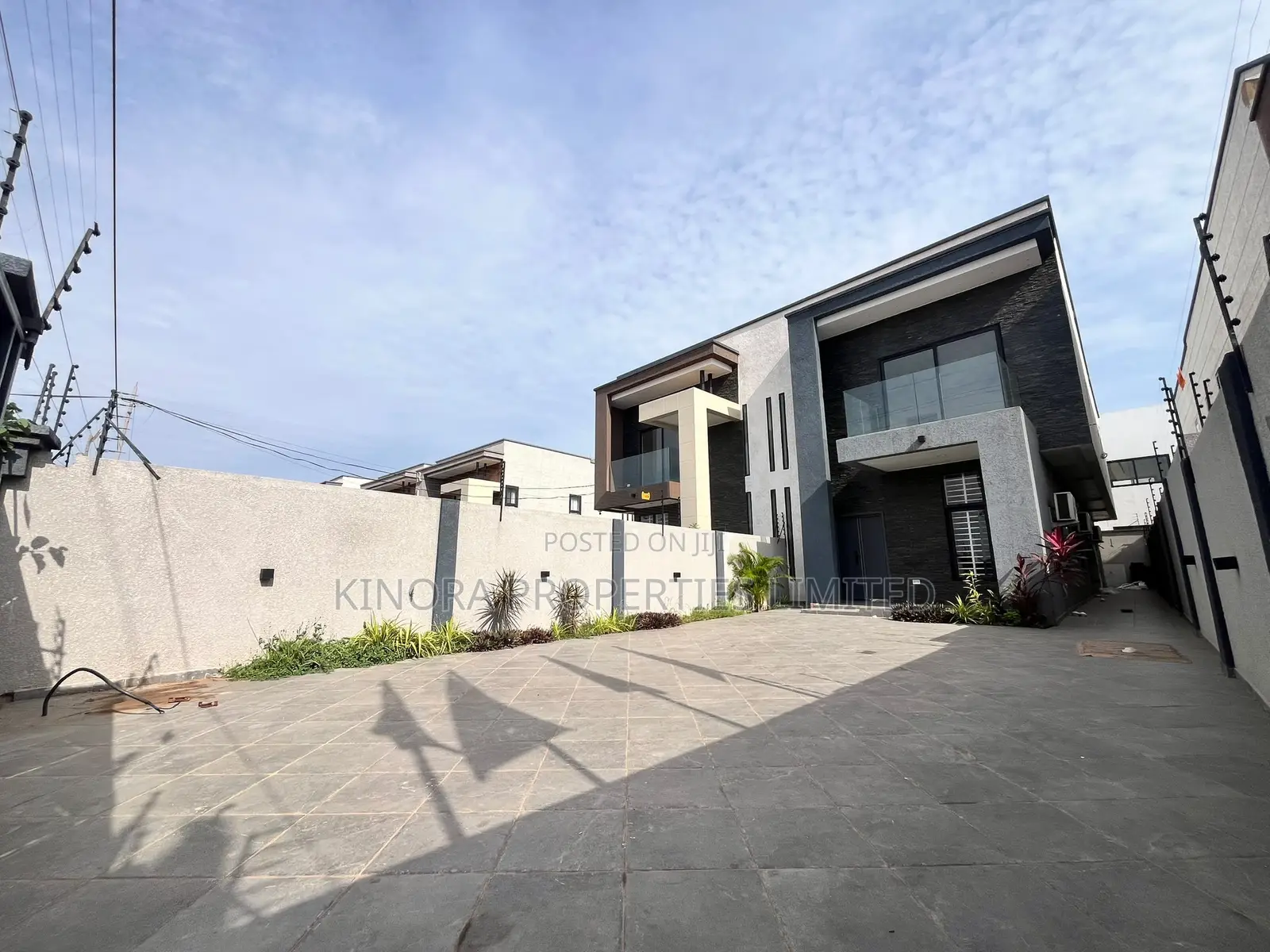 3bdrm Duplex in East Legon-Adjiganor for rent in East Legon