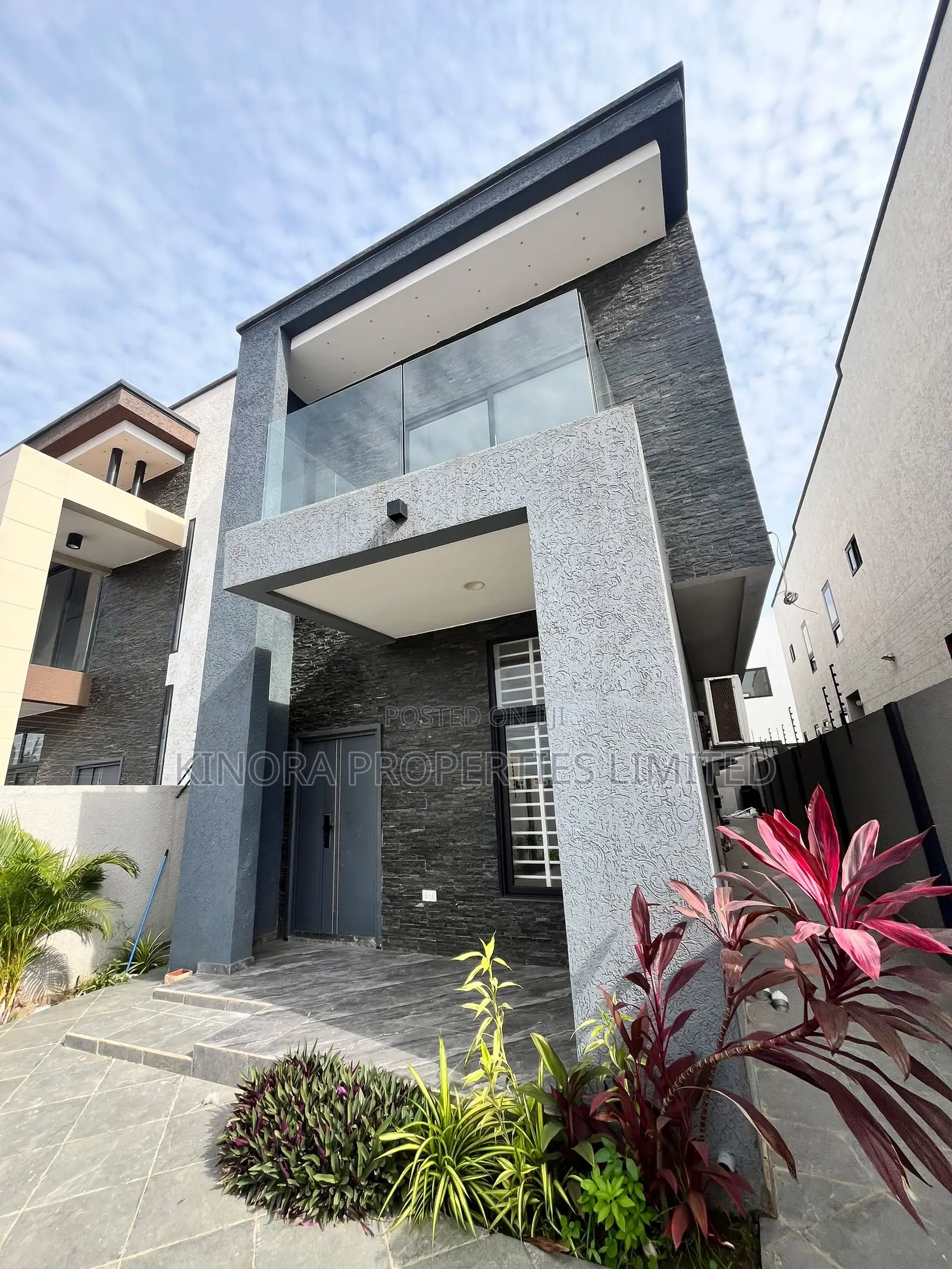 3bdrm Duplex in East Legon-Adjiganor for rent in East Legon