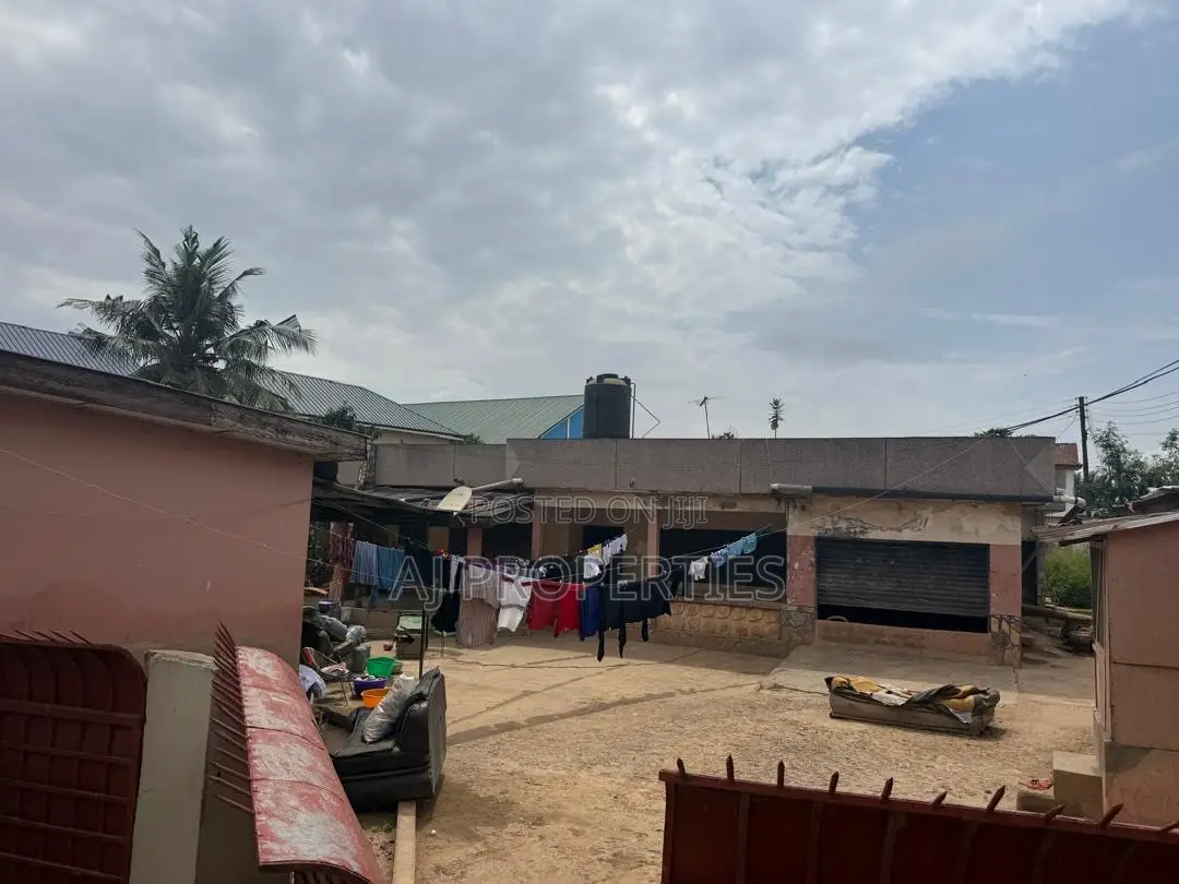 Commercial Roadside Land for Sale at Taifa Junction in Taifa-Burkina