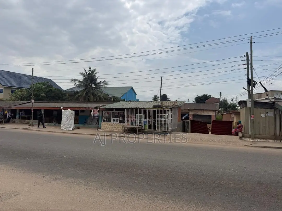 Commercial Roadside Land for Sale at Taifa Junction in Taifa-Burkina