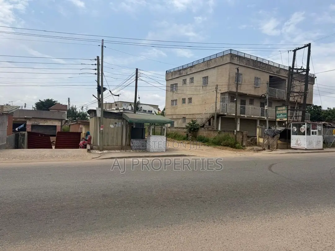 Commercial Roadside Land for Sale at Taifa Junction in Taifa-Burkina
