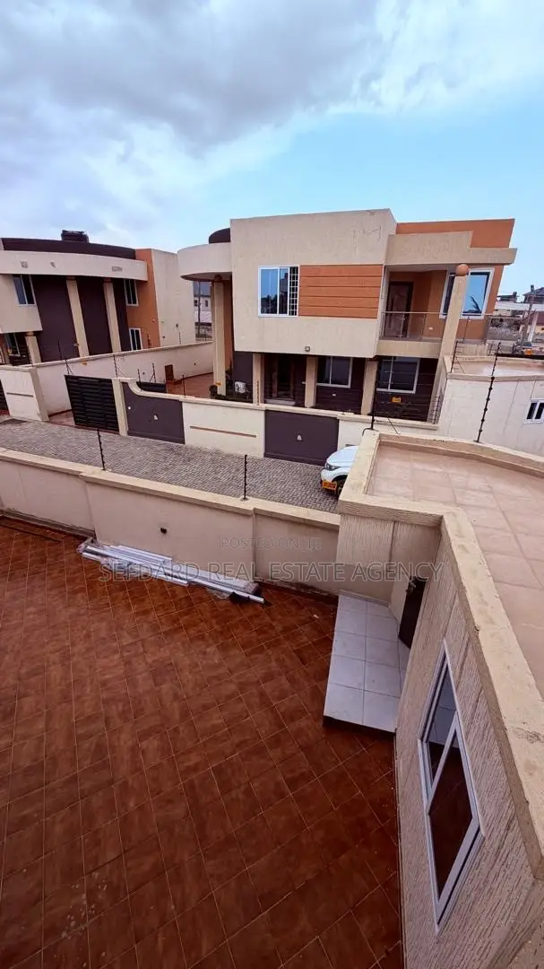 4bdrm House in Sefdard Properties, Pokuase for rent in Pokuase