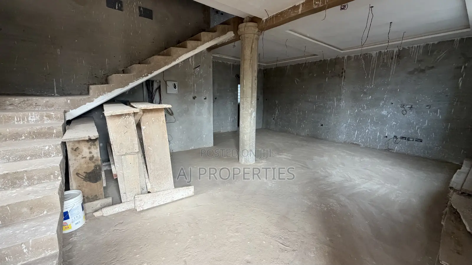 4bdrm House in Aj Properties, Old Ashomang for sale in Old Ashomang