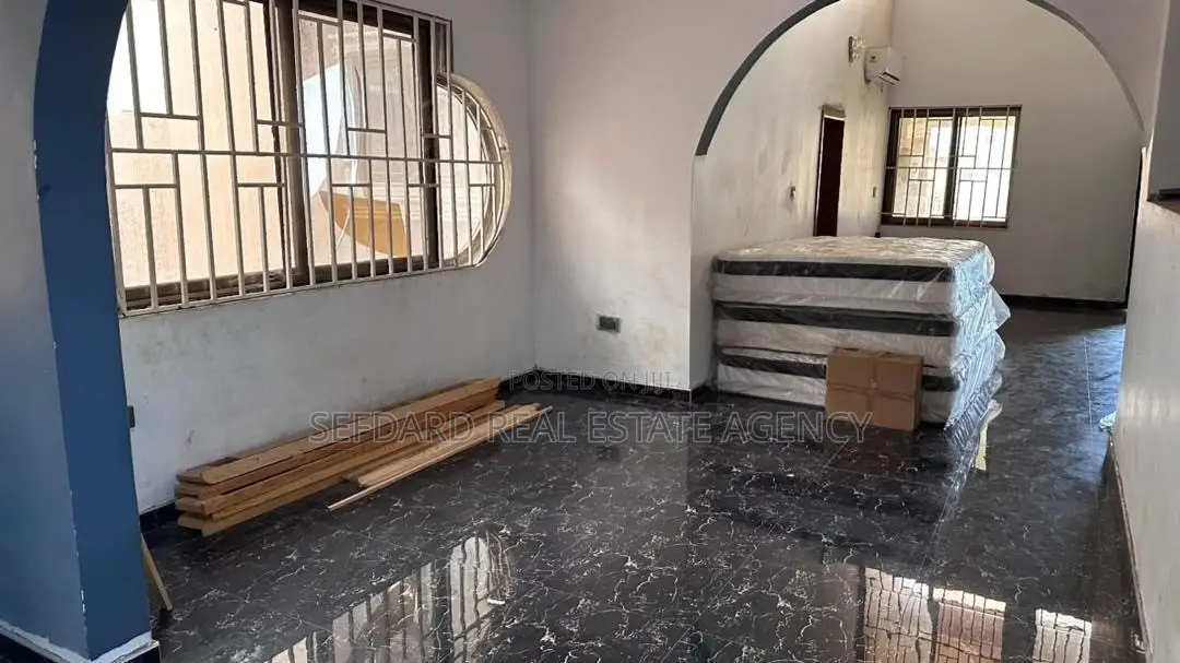 10bdrm House in Sefdard Properties, Adjiriganor for rent in Adjiriganor