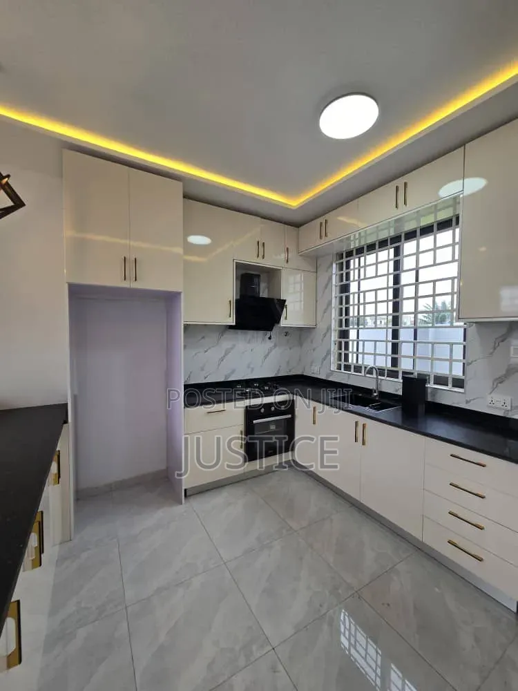 3bdrm Duplex in Labone for rent in Labone Junction