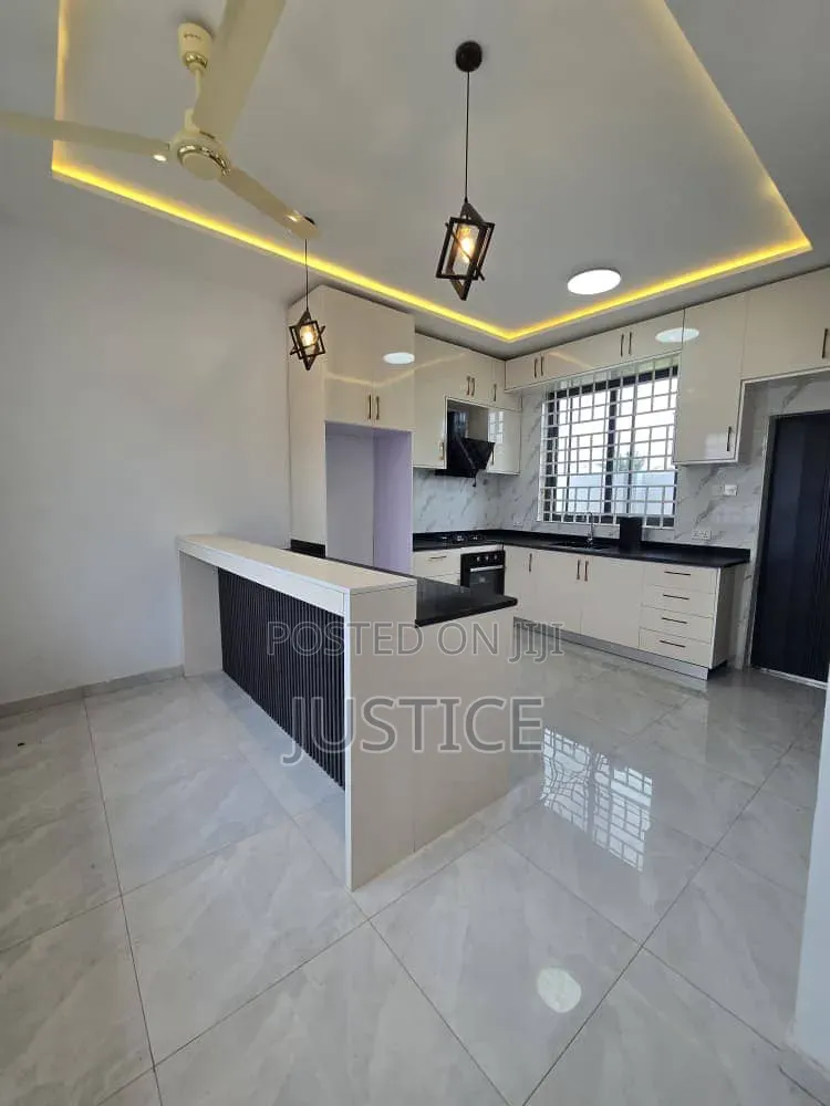 3bdrm Duplex in Labone for rent in Labone Junction