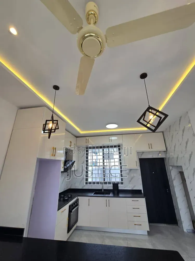3bdrm Duplex in Labone for rent in Labone Junction