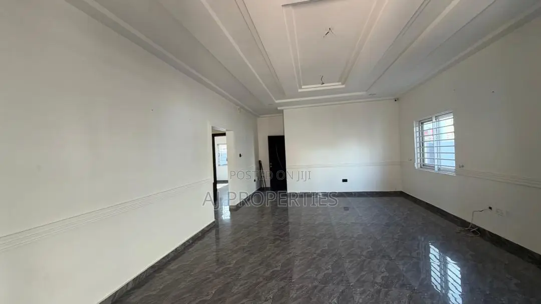 2bdrm House in Lakeside for rent in Lake Side Estate