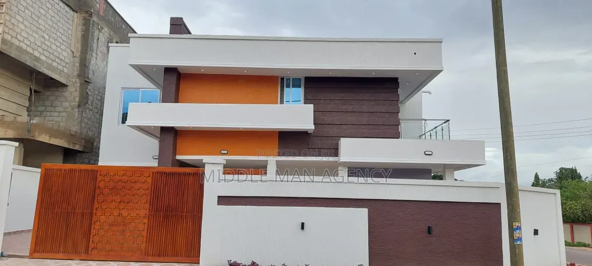Furnished 4bdrm Mansion in Middle Man Agency, Kumasi Metropolitan in Kumasi Metropolitan