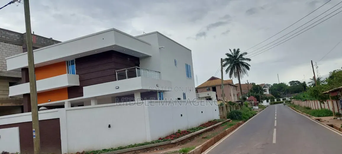 Furnished 4bdrm Mansion in Middle Man Agency, Kumasi Metropolitan in Kumasi Metropolitan
