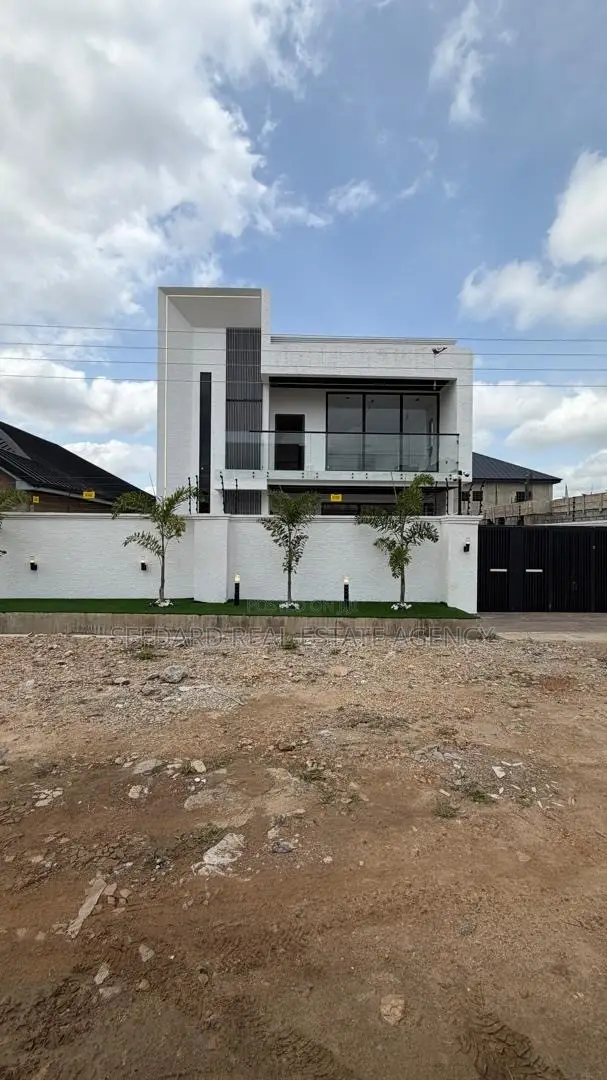 4bdrm House in Sefdard Properties, Ablekuma for sale in Ablekuma
