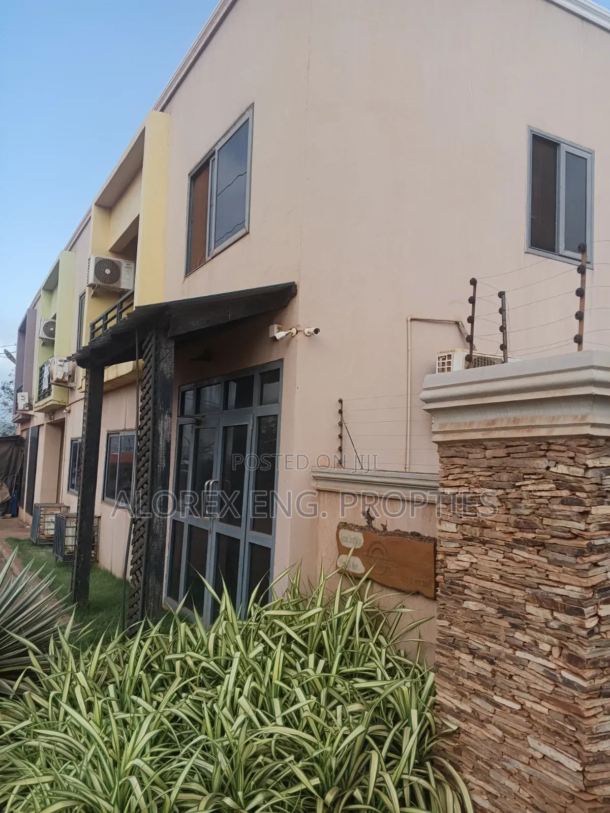 1bdrm Apartment in Oyarifa, Ghana Flag for rent in Ghana Flag