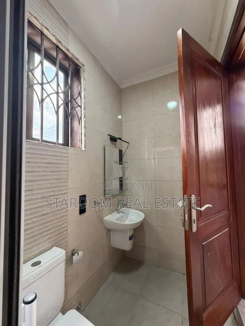 2bdrm Apartment in East Legon, American House for rent in American House