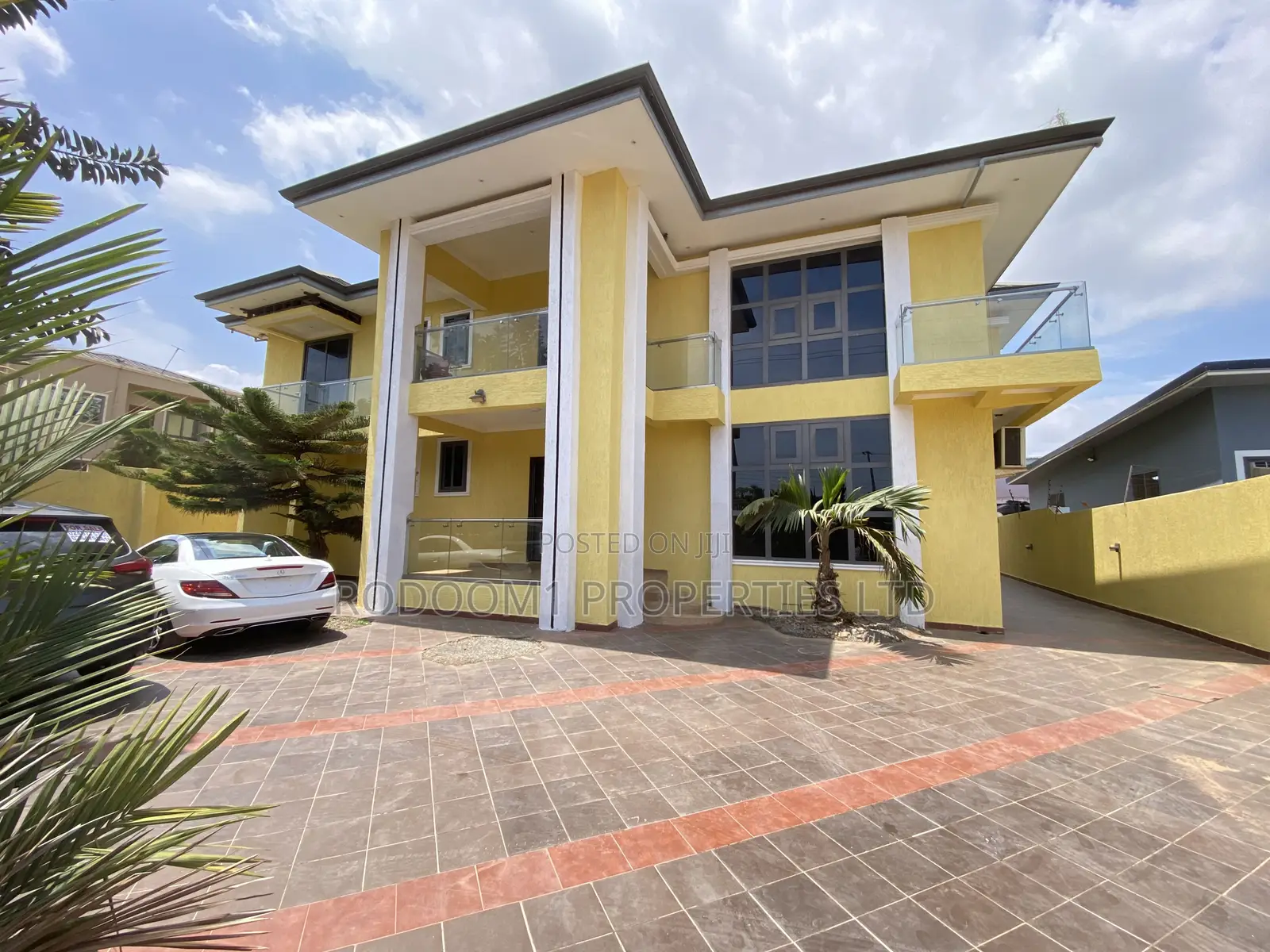 7bdrm Mansion in Mile 7 for sale in Mile 7