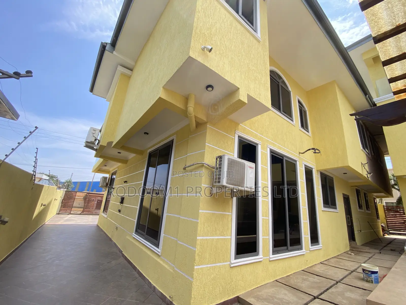 7bdrm Mansion in Mile 7 for sale in Mile 7