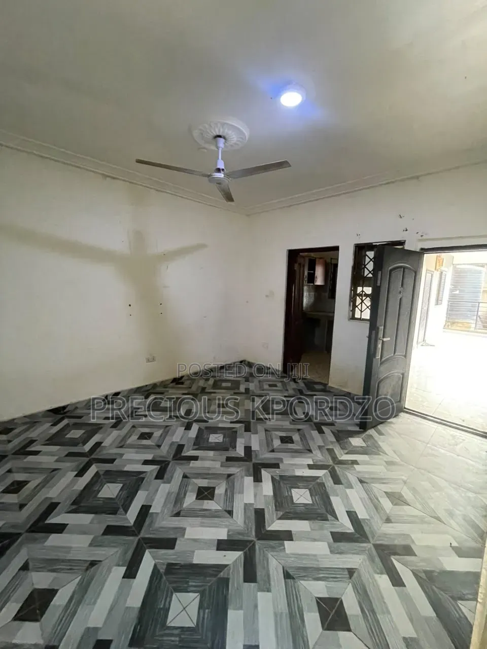 1bdrm Room & Parlour in Lakeside Comm 1 for rent in Lake Side Estate