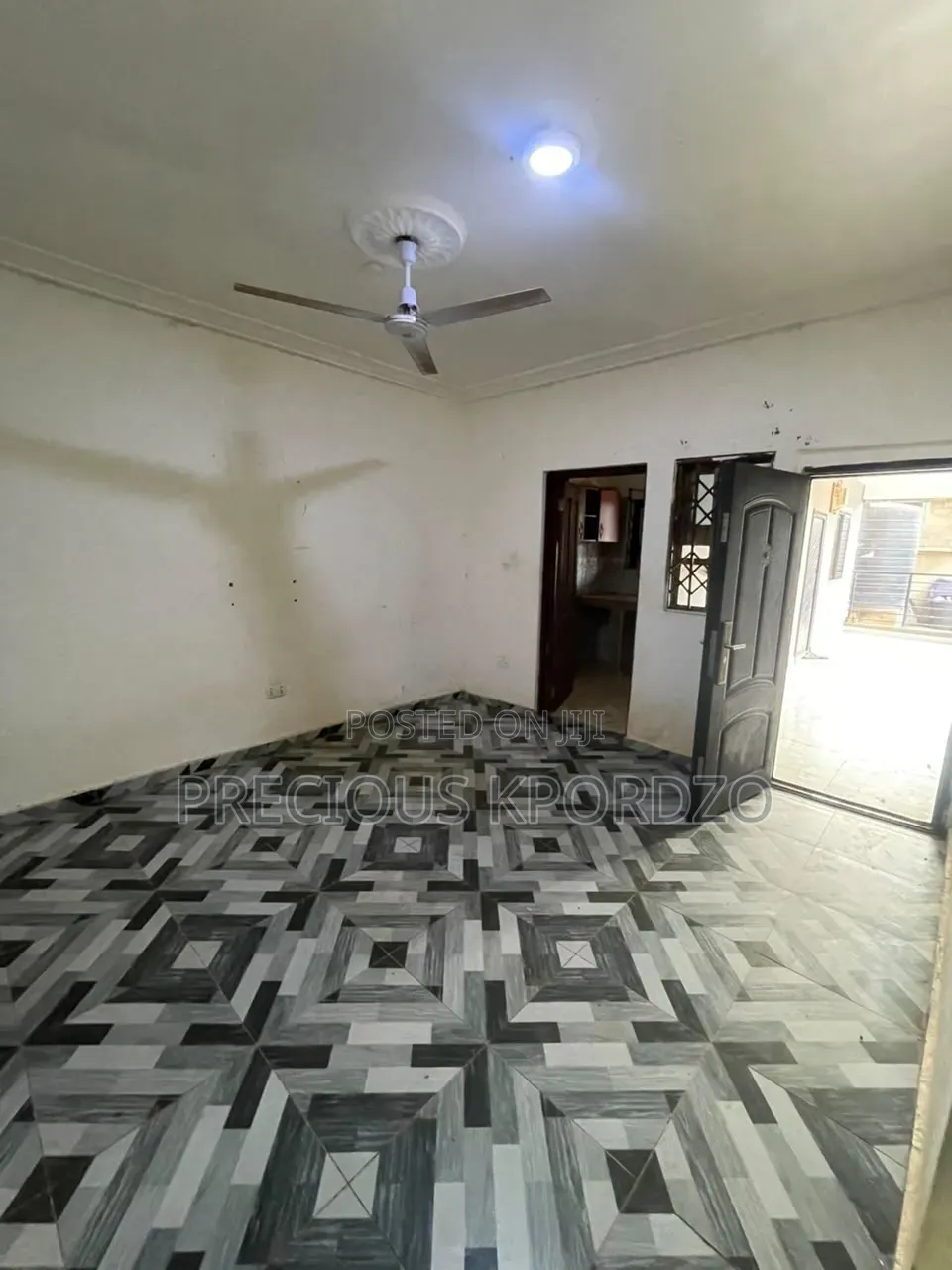 1bdrm Room & Parlour in Lakeside Comm 1 for rent in Lake Side Estate