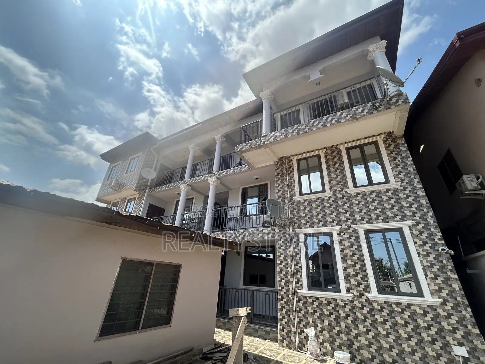 2bdrm Apartment in Ashongman Estate, Accra Metropolitan for rent in Accra Metropolitan