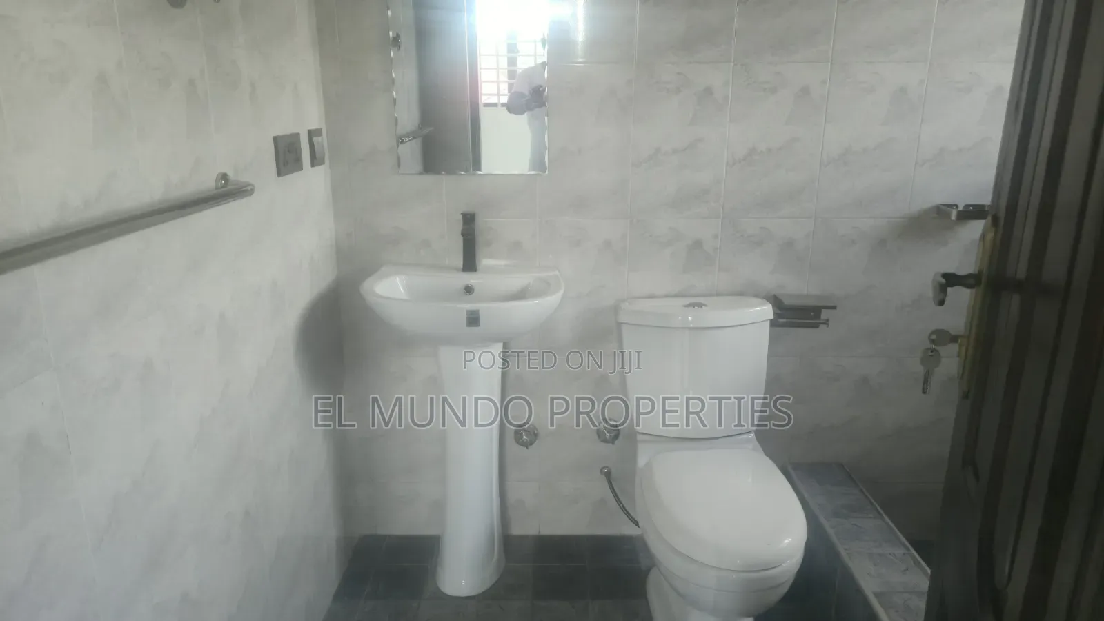 2bdrm Apartment in Ipt Atwima Techiman, Kumasi Metropolitan for rent in Kumasi Metropolitan