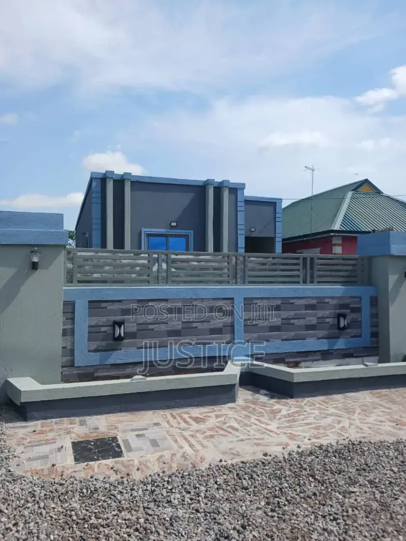 3bdrm House in Kasoa, New Market for sale in New Market
