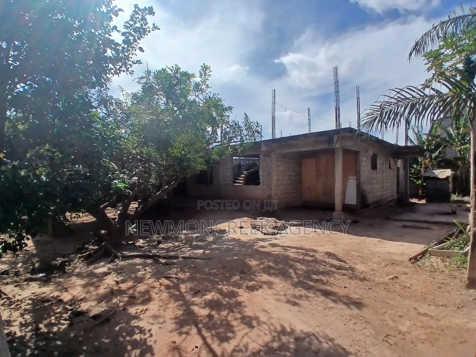 4bdrm Duplex in Pantang Hospital, Accra Metropolitan for sale in Accra Metropolitan
