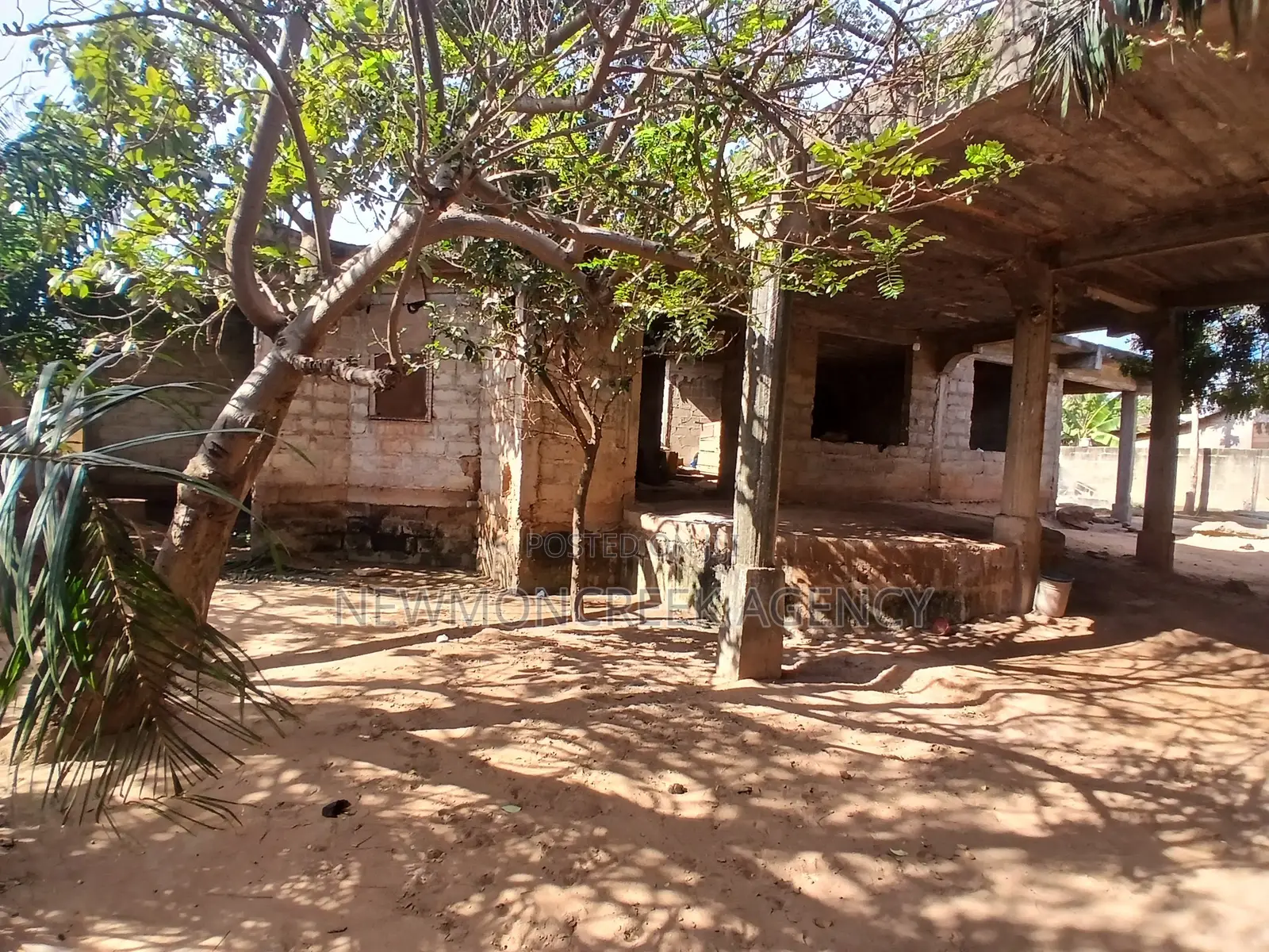 4bdrm Duplex in Pantang Hospital, Accra Metropolitan for sale in Accra Metropolitan