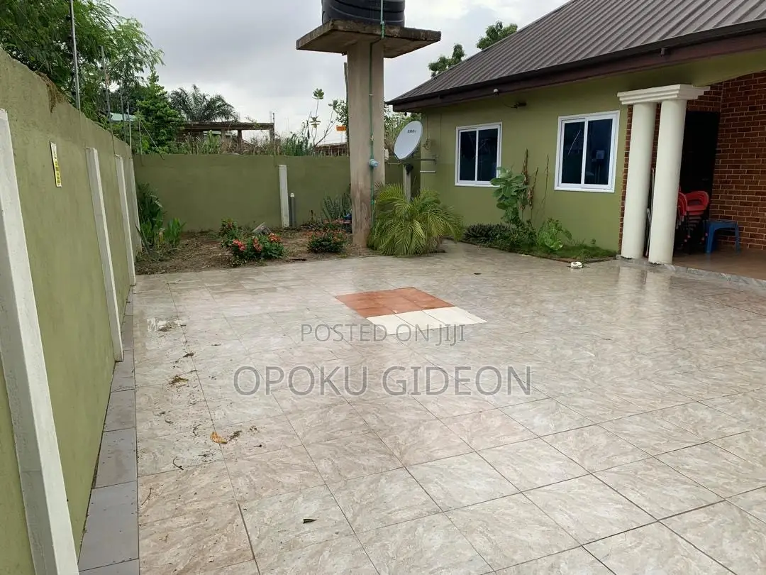 3bdrm House in Ayawaso, Olebu for sale in Olebu
