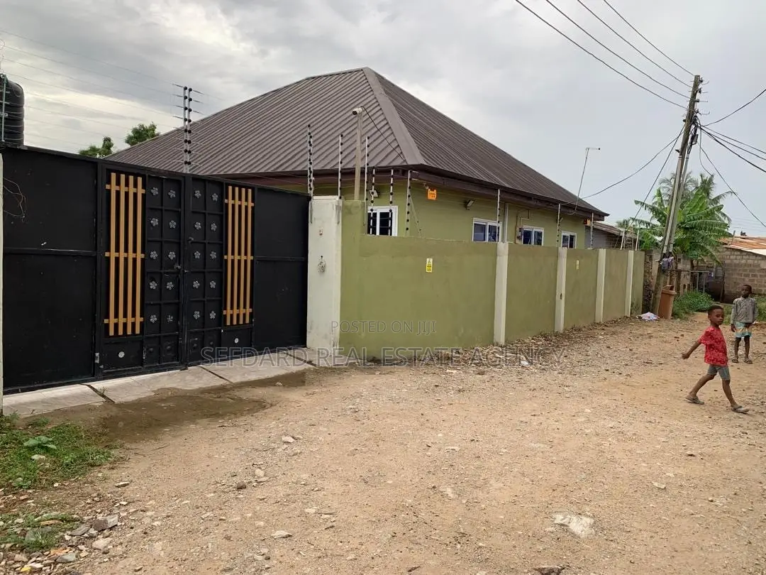 Furnished 3bdrm House in Sefdard Properties, Pokuase for sale in Pokuase