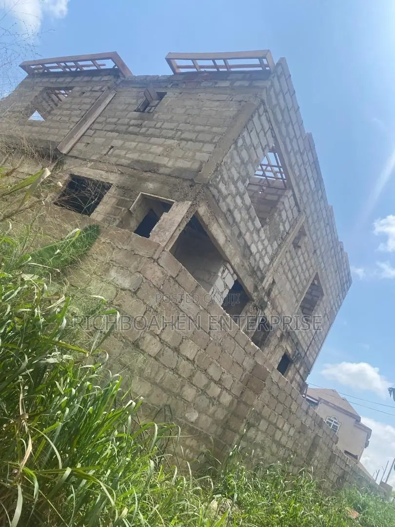 4bdrm Duplex in Richboahen, Atwima Kwanwoma for sale in Atwima Kwanwoma