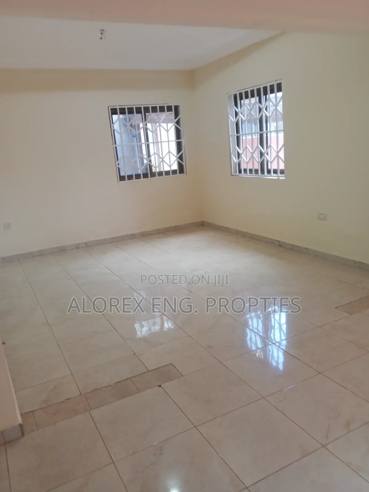 2bdrm Apartment in Adenta Amanfro, Frafraha for rent in Frafraha
