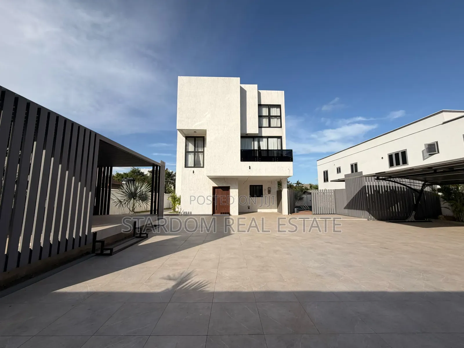 4bdrm Duplex in Adjiringanor, Ability for sale in Ability