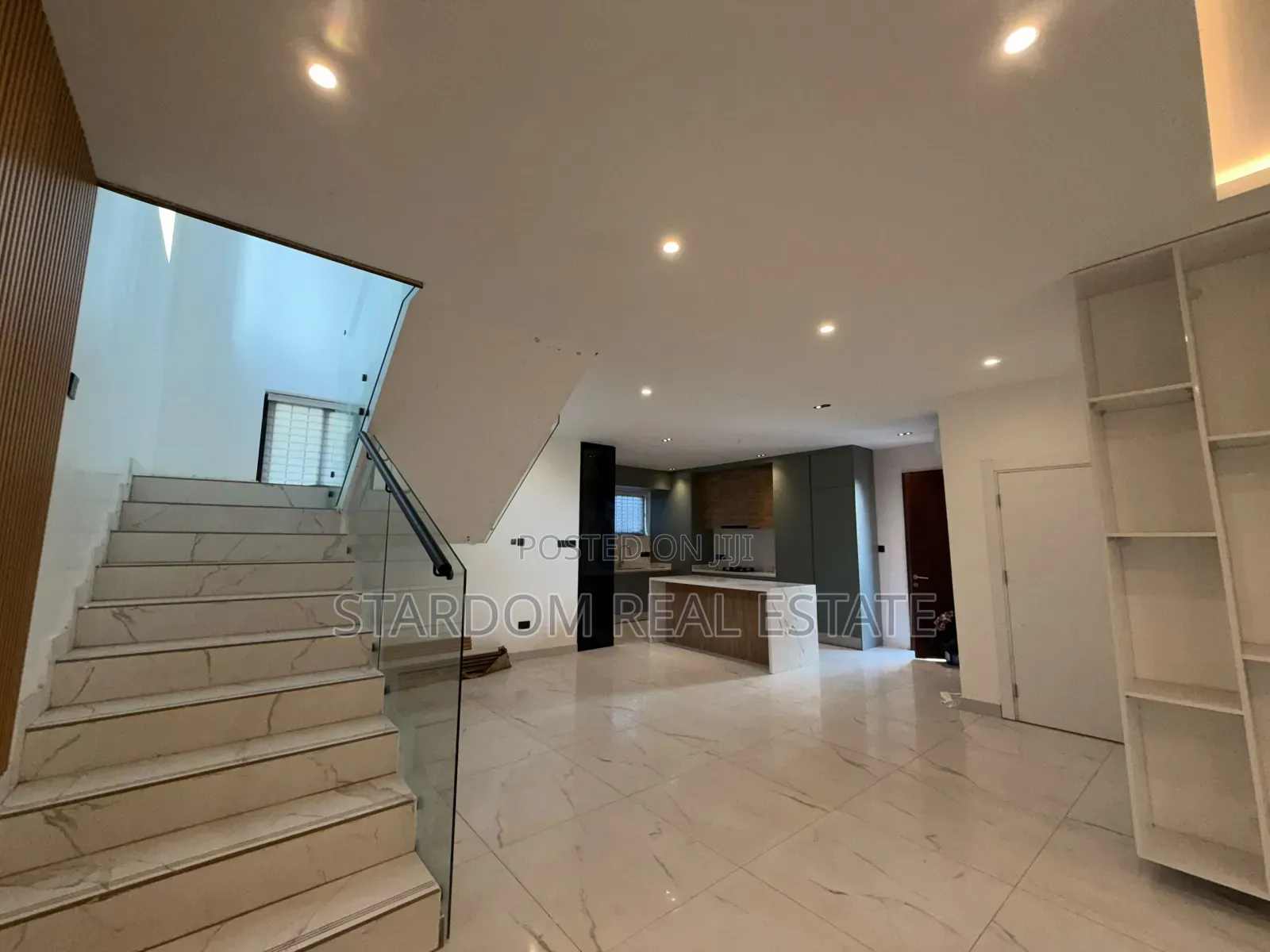 4bdrm Duplex in Adjiringanor, Ability for sale in Ability