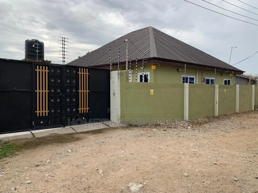 Furnished 3bdrm House in Pokuase Ayawoso for sale in Pokuase