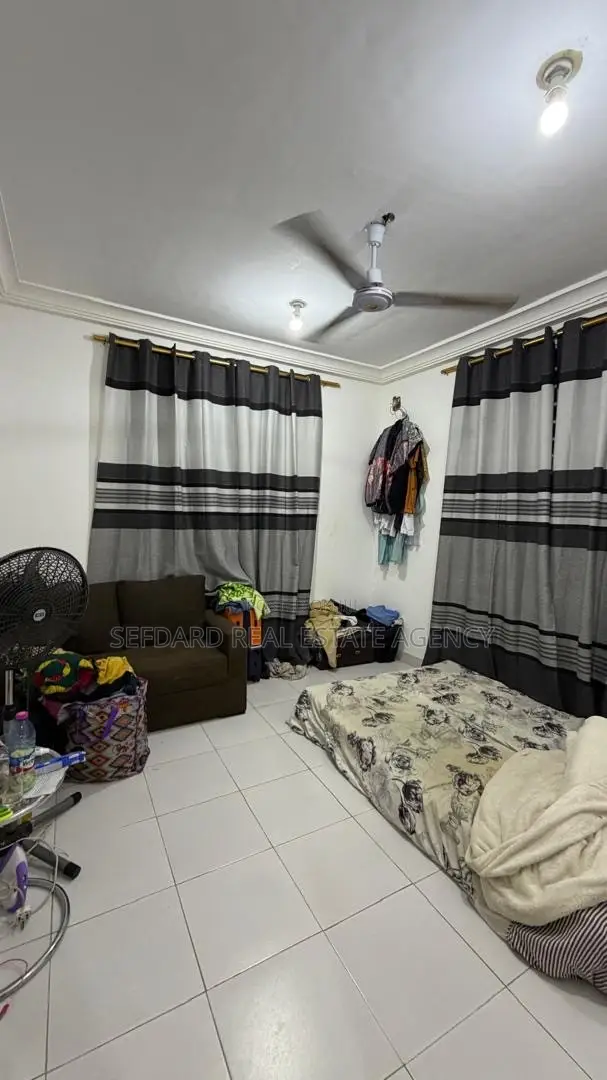 Furnished 6bdrm House in Sefdard Properties, Amasaman for sale in Amasaman